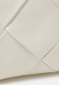 Even&Odd Clutch - Off-White -Even&Odd 07e74e27ea1244a38a75d2aef8d65aa0