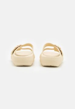 Even&Odd Chanclas De Baño - Off White 11 Even&Odd Chanclas De Baño - Off White -Even&Odd 2cf7517025da44d6a90022881dd07184