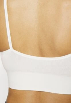 Sujetadores Deportivos Con Sujeción Ligera - Off-White -Even&Odd c11b94e1322d41de9f1928b8f0ee5dfb